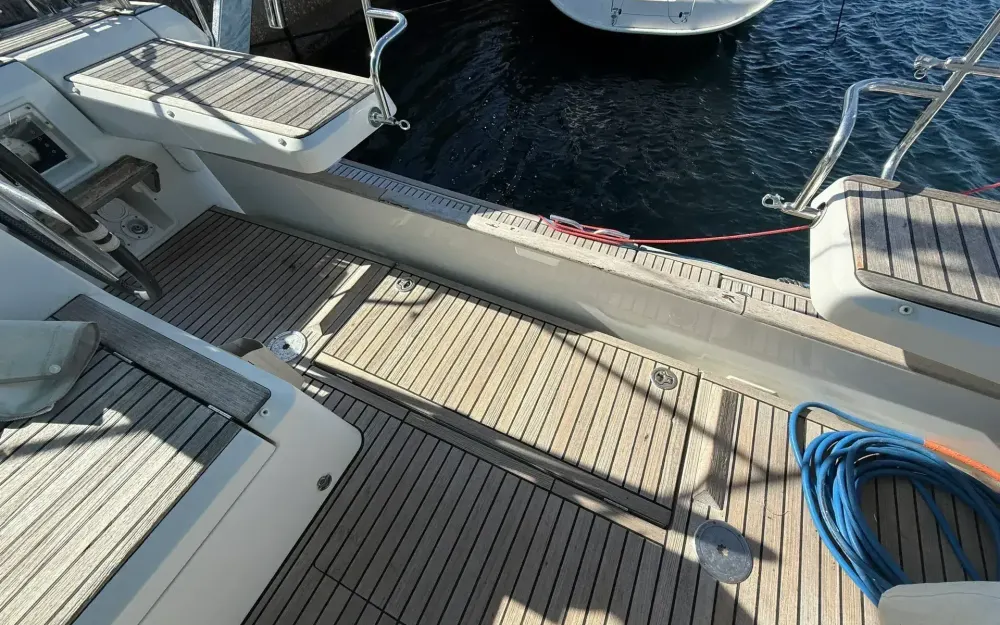 slider 6 Beneteau Sense 50