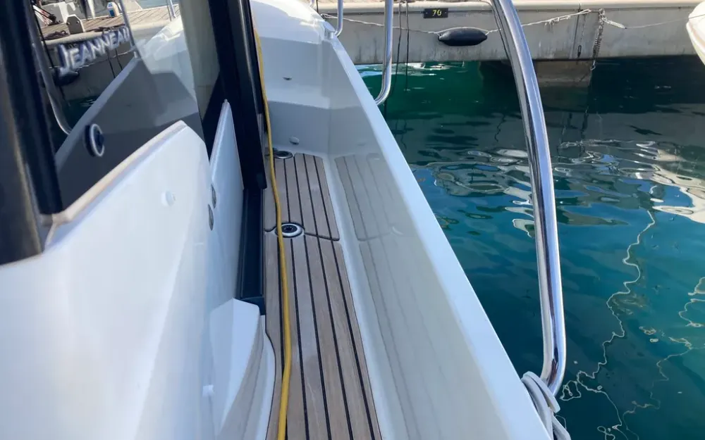 slider 7 Jeanneau Merry Fisher 895