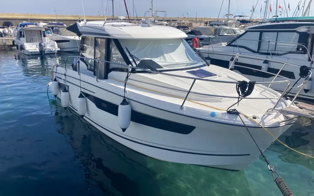 slider 1 Jeanneau Merry Fisher 895