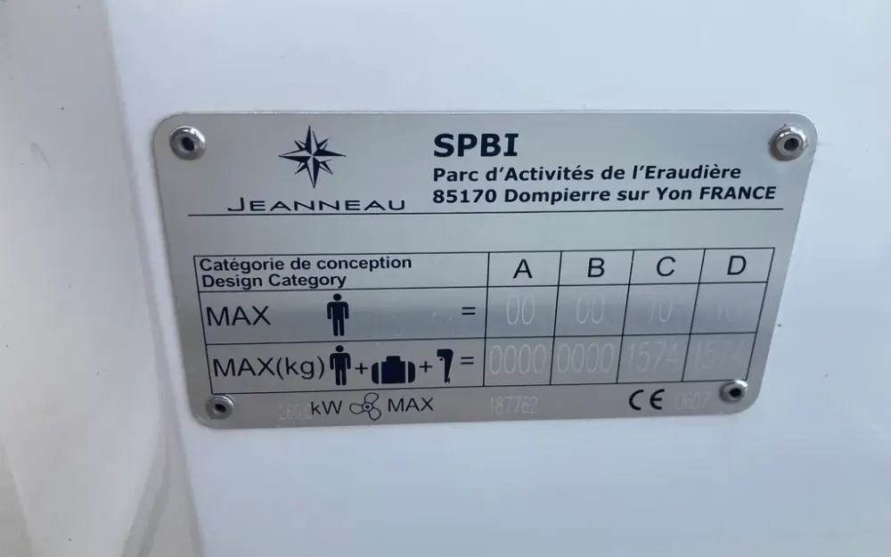 slider 31 Jeanneau Merry Fisher 895