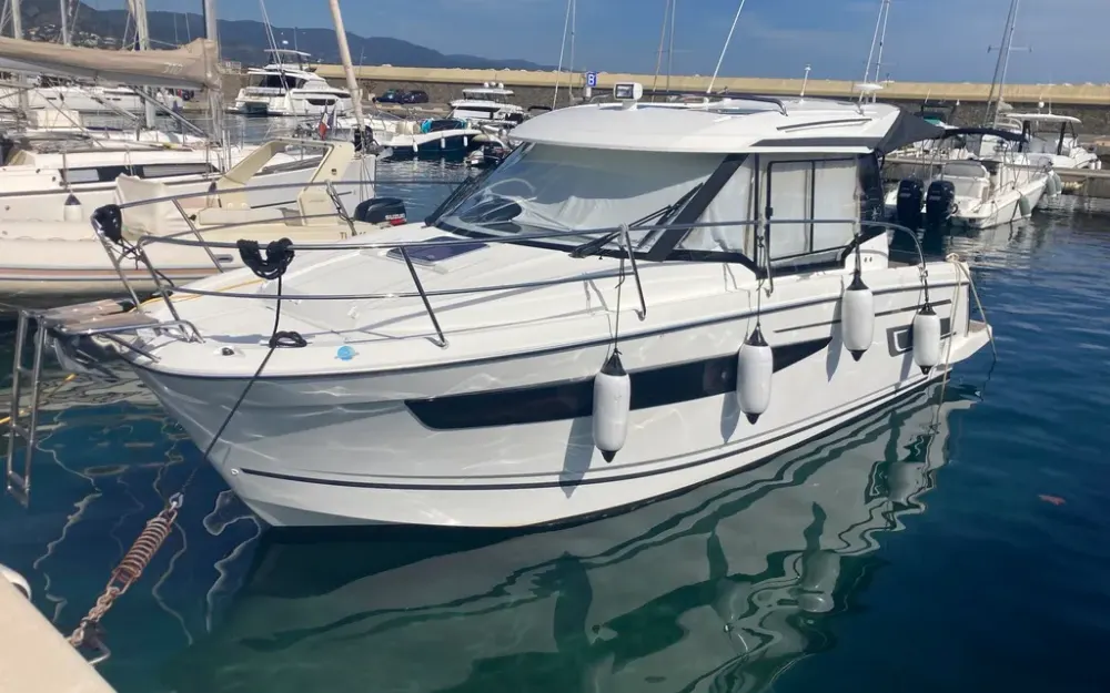 slider 33 Jeanneau Merry Fisher 895