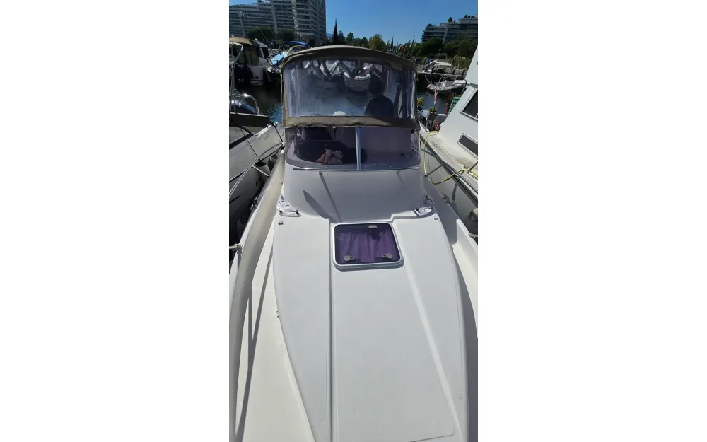 slider 2 B2 Marine CAP FERRET 752 CRUISER