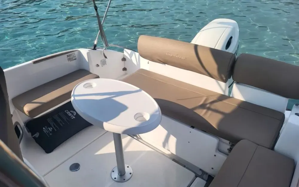 slider 8 B2 Marine CAP FERRET 752 CRUISER