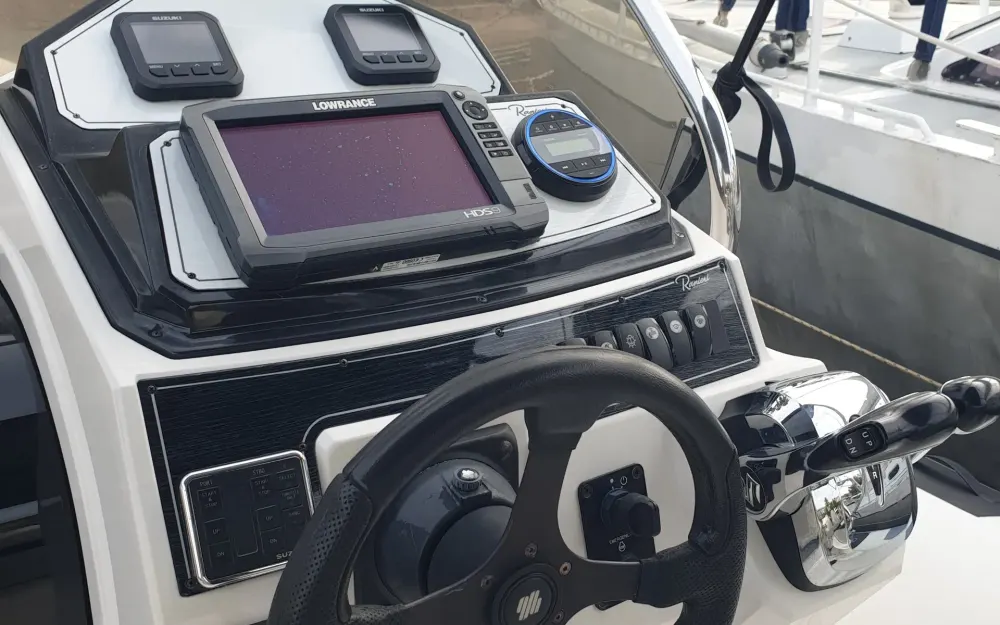 slider 2 Ranieri Cayman 31 Sport Touring