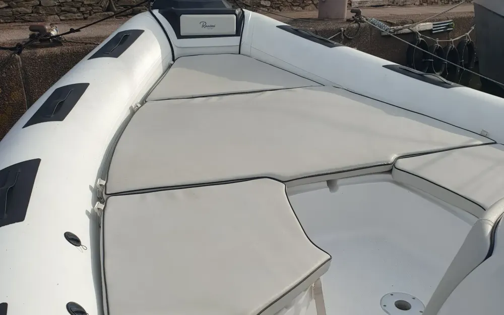 slider 5 Ranieri Cayman 31 Sport Touring