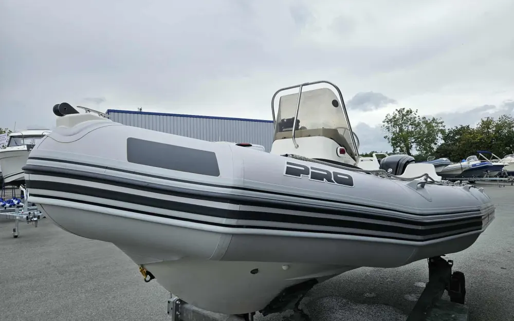 slider 13 Zodiac Pro Open 550
