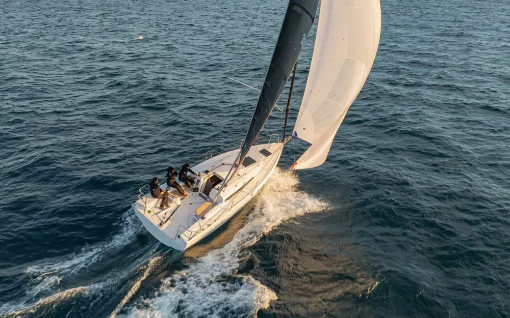 slider 4 Beneteau First 30