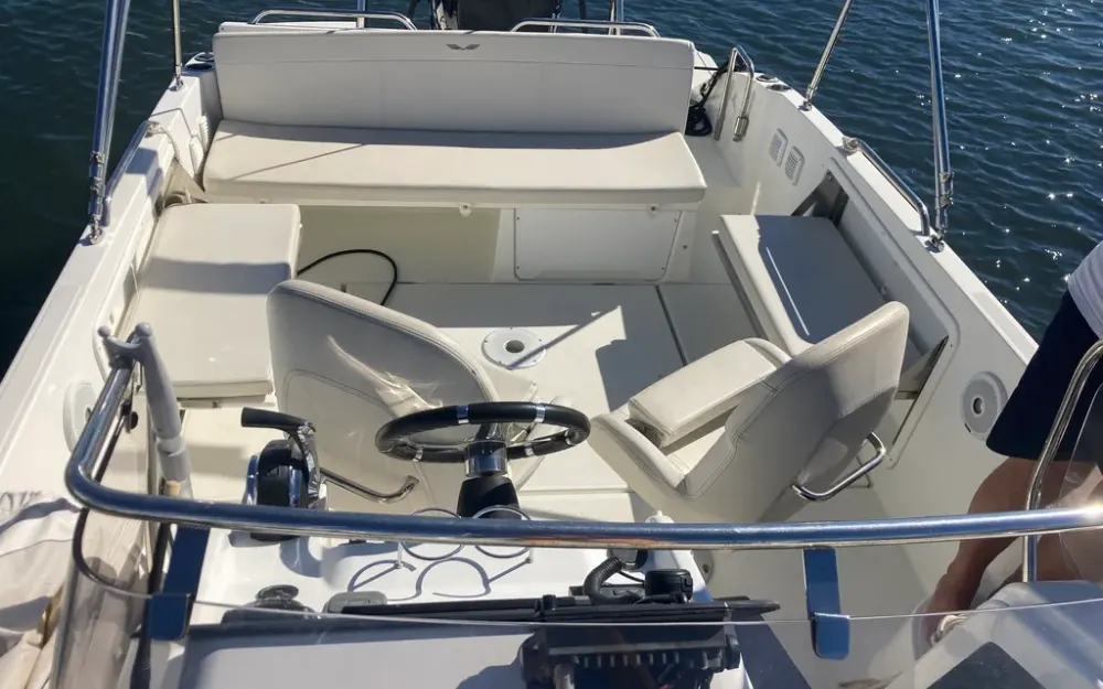 slider 4 Beneteau Flyer 8 SUNdeck