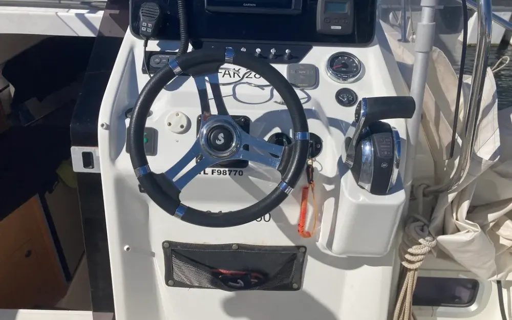 slider 9 Beneteau Flyer 8 SUNdeck