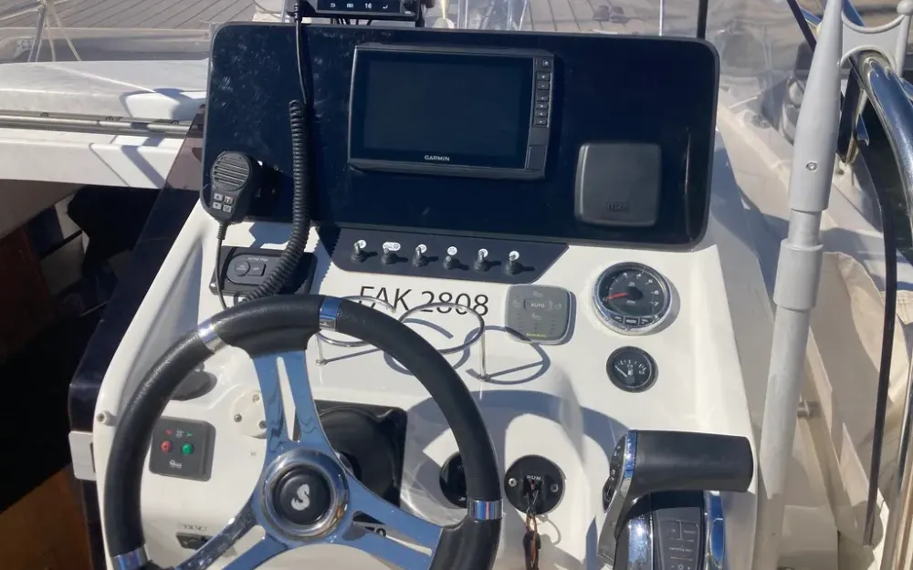 slider 10 Beneteau Flyer 8 SUNdeck