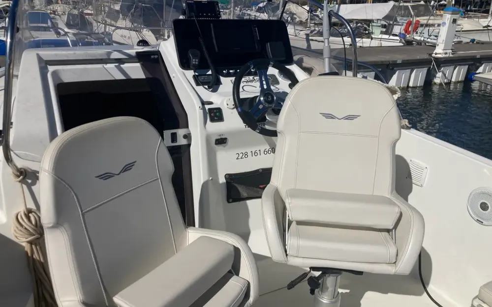 slider 6 Beneteau Flyer 8 SUNdeck