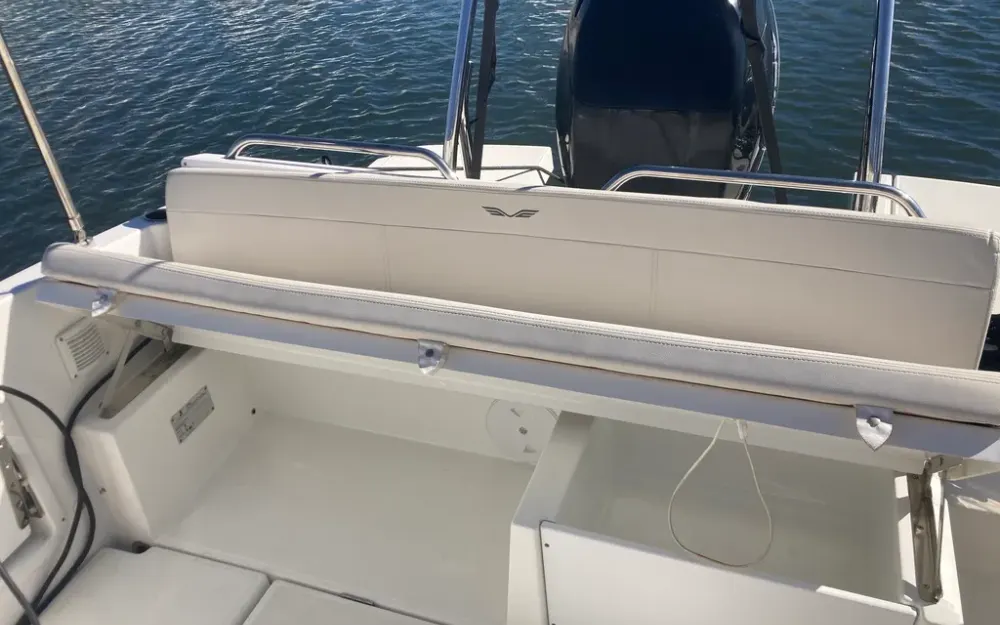 slider 7 Beneteau Flyer 8 SUNdeck