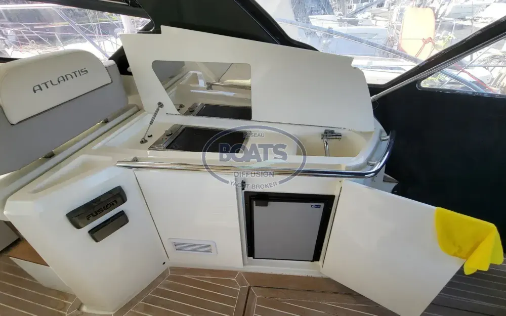 slider 4 Azimut Atlantis 38