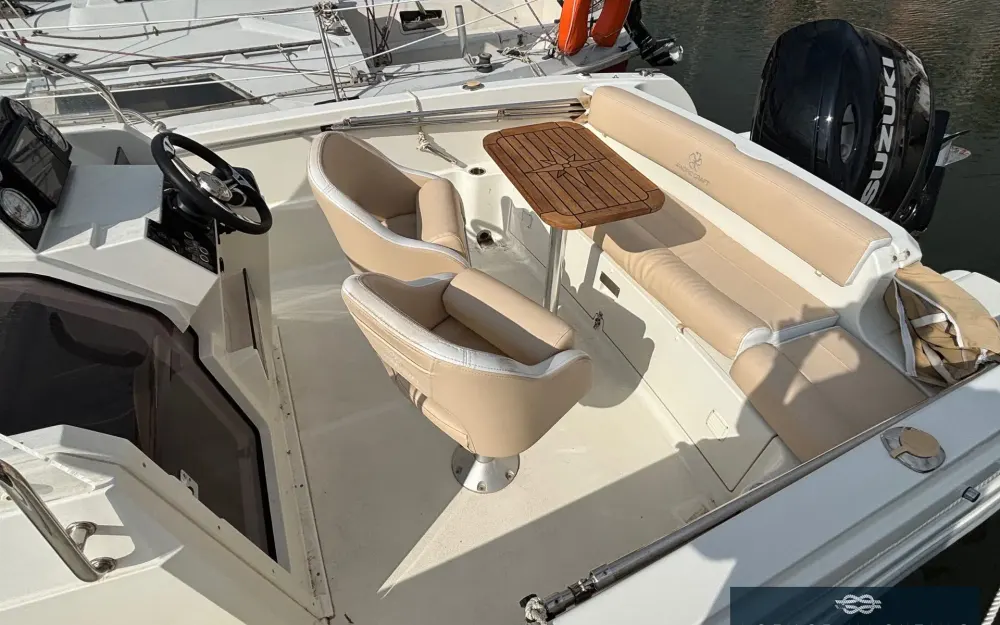 slider 9 Pacific Craft  670 Open