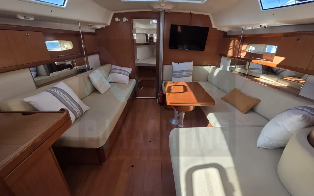 slider 11 Beneteau Oceanis 40