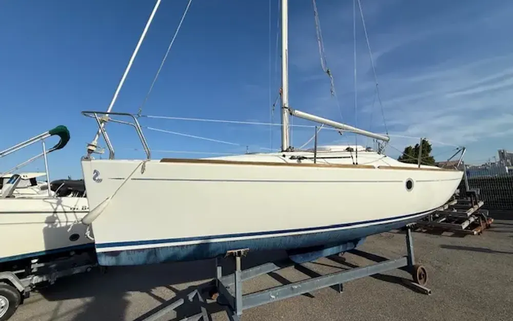 slider 0 Beneteau First 211