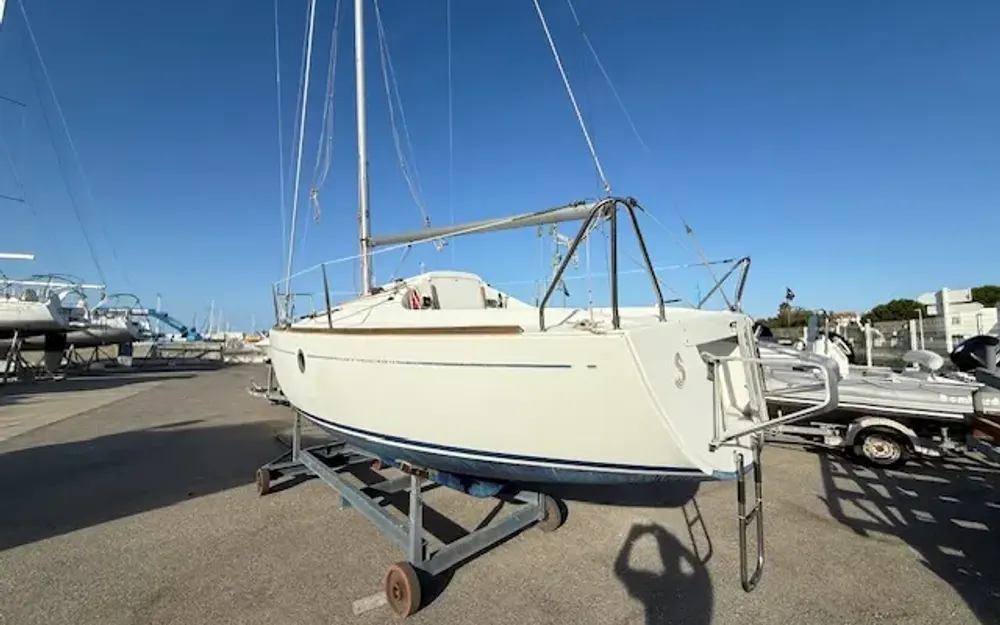 slider 1 Beneteau First 211