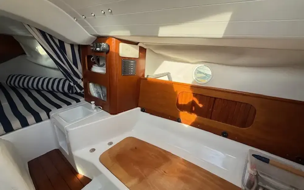 slider 6 Beneteau First 211