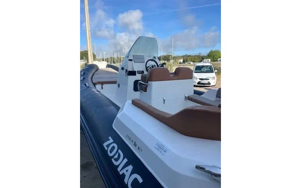 slider 4 Zodiac Medline 6.8 Neo