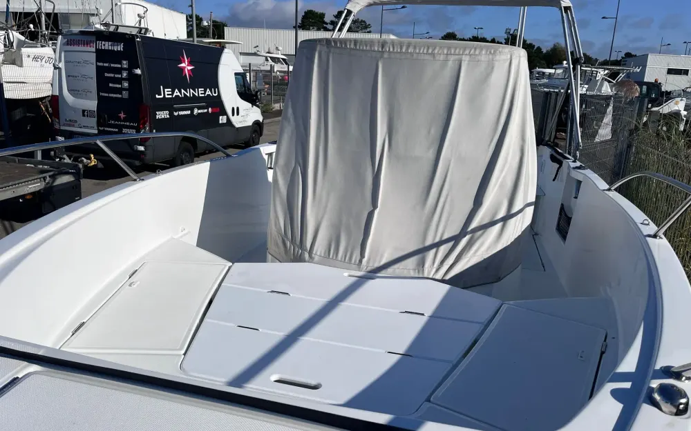 slider 5 Jeanneau Cap Camarat 6.5 CC Serie 2