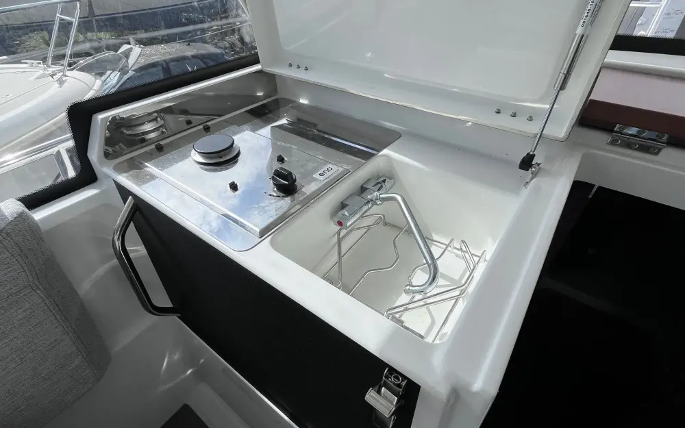 slider 11 Jeanneau Merry Fisher 895 Sport