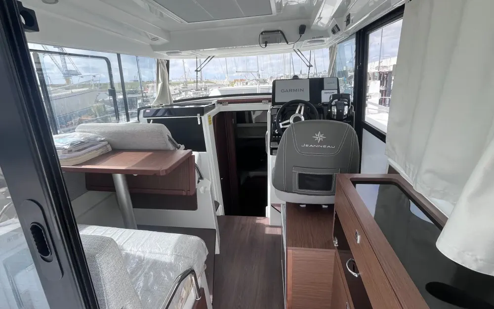 slider 6 Jeanneau Merry Fisher 895 Sport