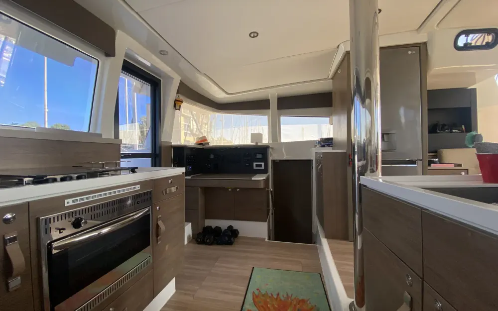 slider 6 Bali Catamarans 4.2