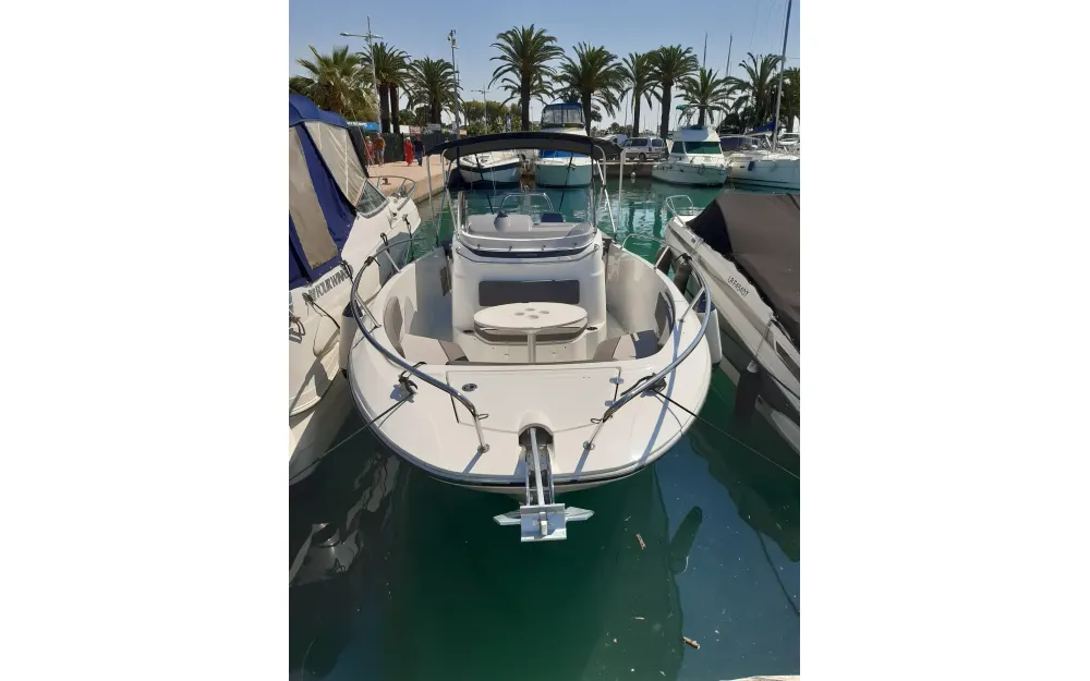 slider 0 Jeanneau Cap Camarat 7.5 CC