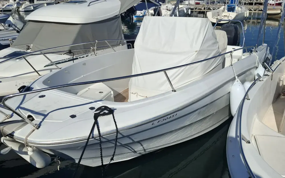 slider 13 Jeanneau Cap Camarat 7.5 CC