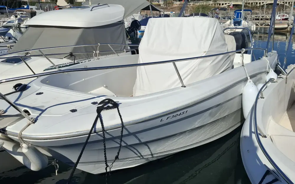 slider 15 Jeanneau Cap Camarat 7.5 CC