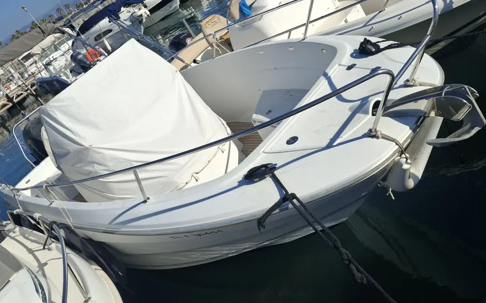 slider 1 Jeanneau Cap Camarat 7.5 CC