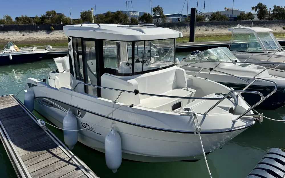 slider 1 Beneteau Barracuda 6