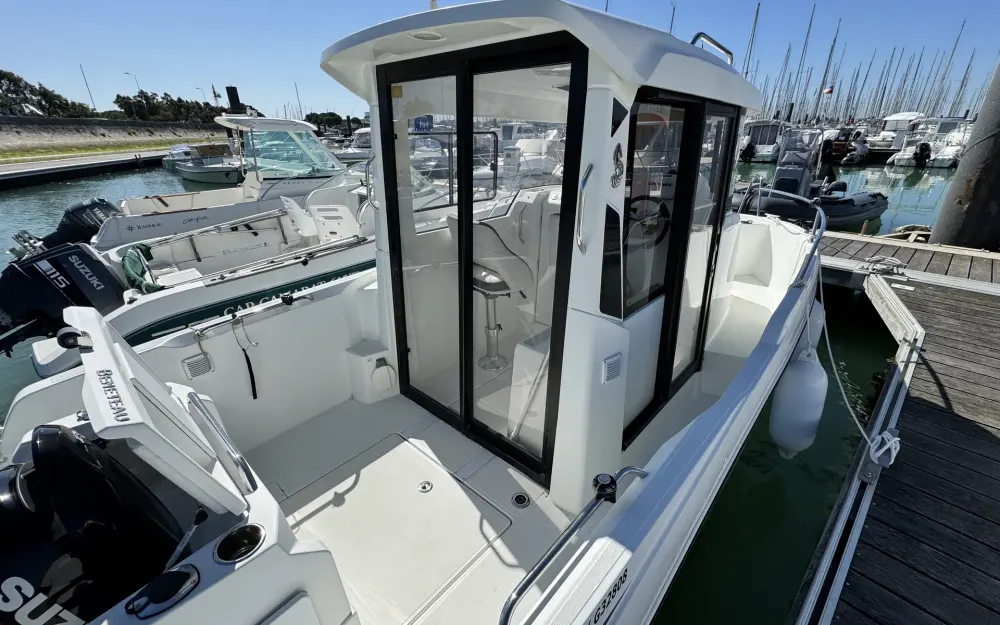 slider 4 Beneteau Barracuda 6