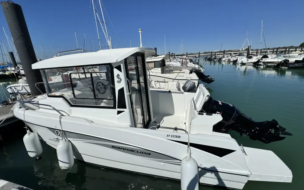 slider 5 Beneteau Barracuda 6