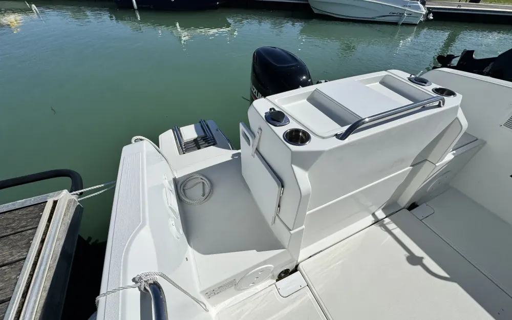 slider 7 Beneteau Barracuda 6