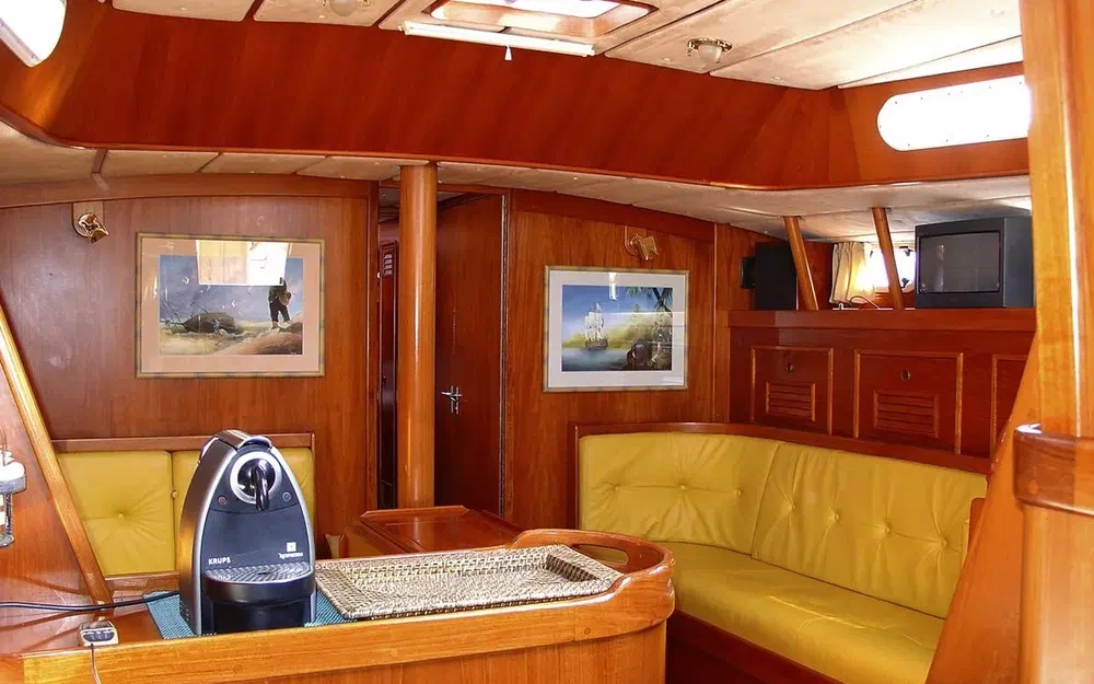 slider 15 Contest Yachts Contest 46