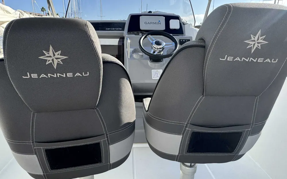 slider 9 Jeanneau Cap Camarat 6.5 CC Serie 3
