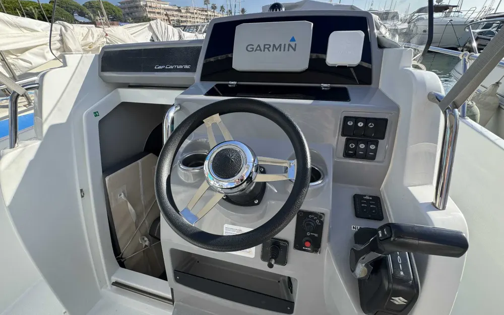slider 6 Jeanneau Cap Camarat 6.5 CC Serie 3
