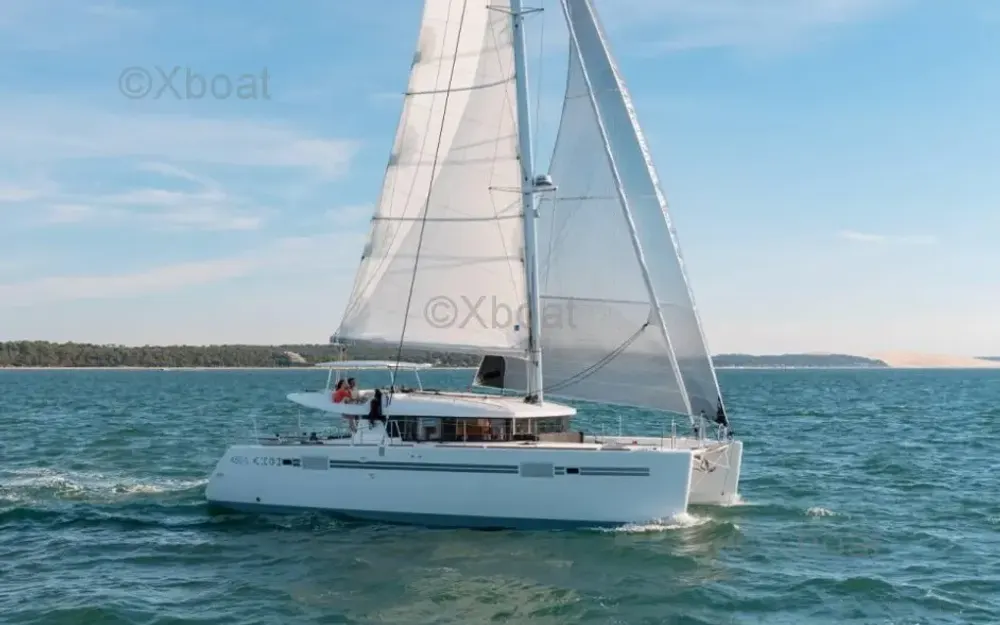 slider 1 Lagoon  450 Sport Top