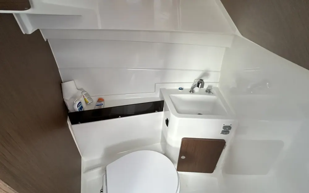 slider 11 Beneteau Antares 8 OB