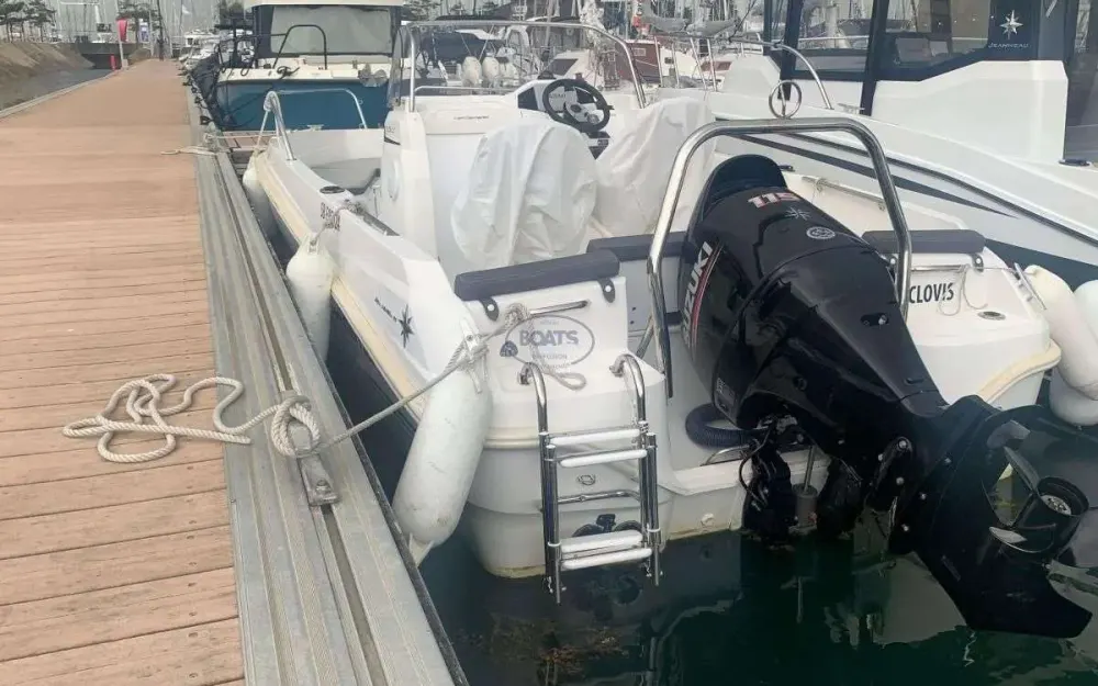 slider 7 Jeanneau Cap Camarat 5.5 CC