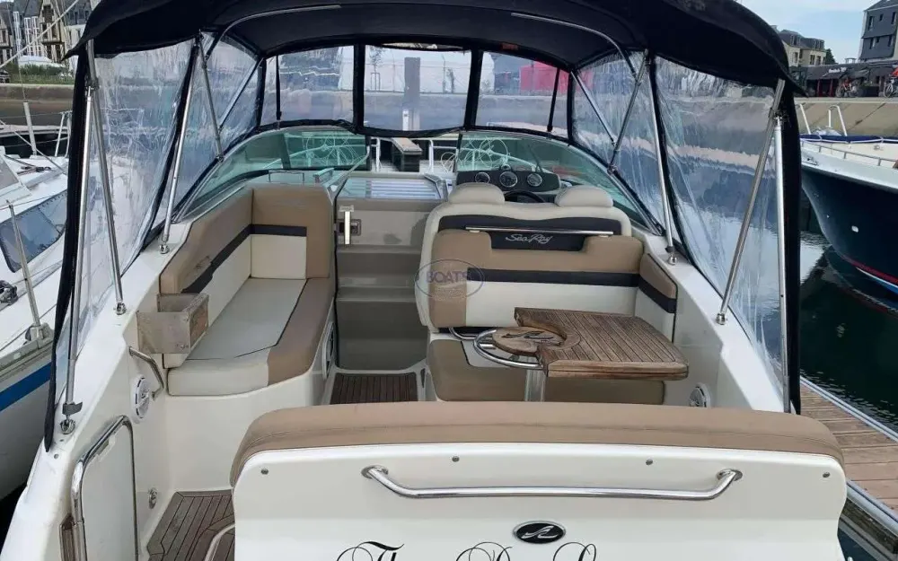 slider 8 Sea Ray Sundancer 265