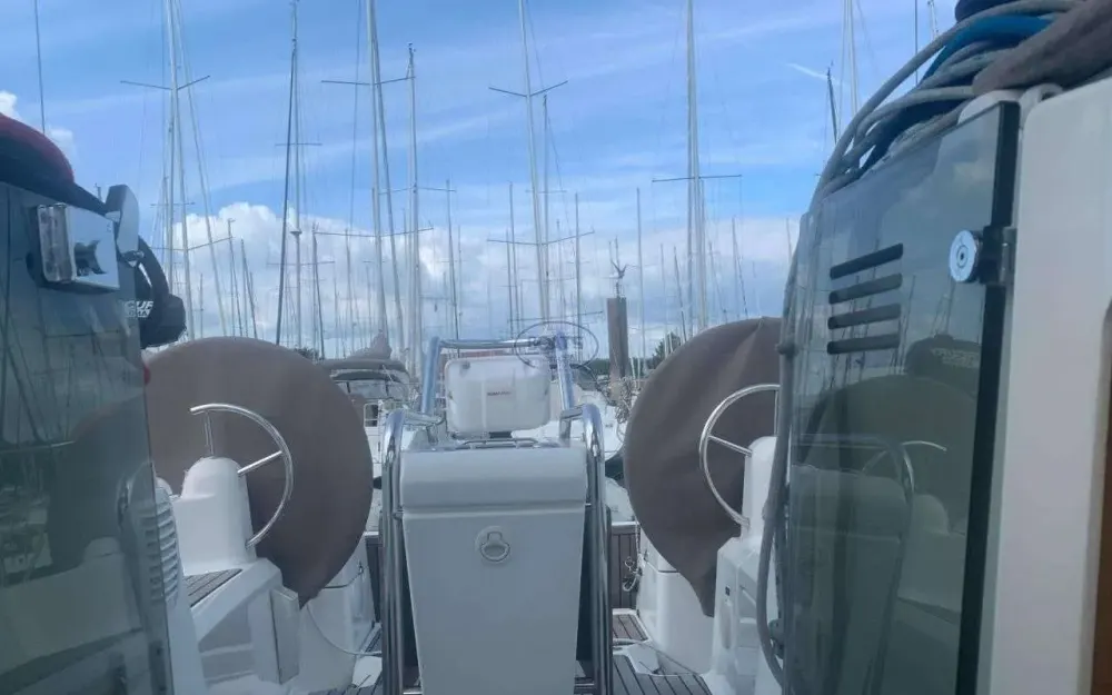 slider 9 Jeanneau Sun Odyssey 389