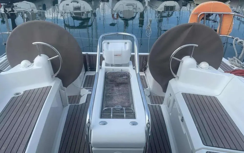 slider 5 Jeanneau Sun Odyssey 389