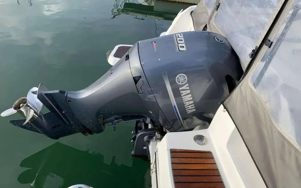 slider 3 Jeanneau Merry Fisher 755
