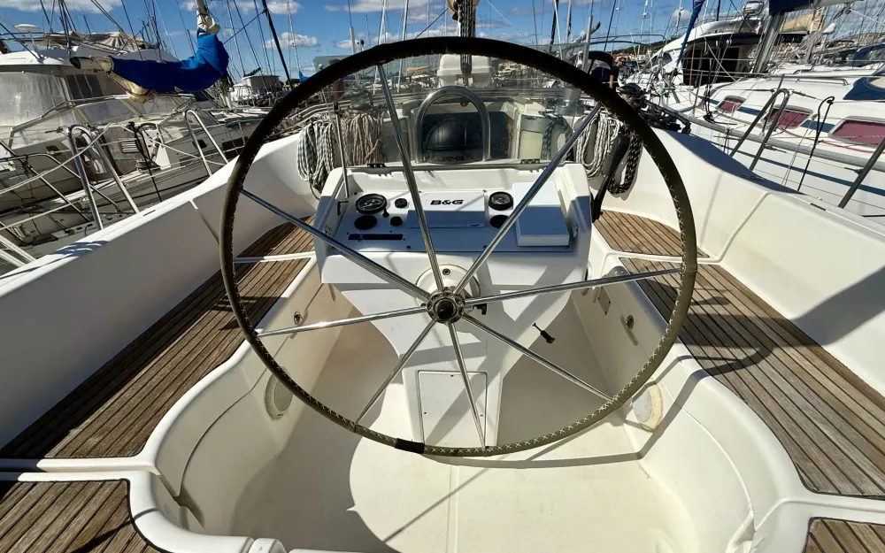 slider 12 Beneteau Oceanis 351