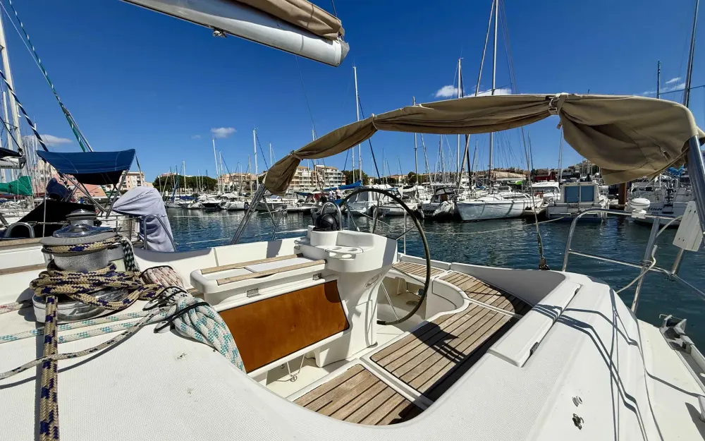 slider 1 Beneteau Oceanis 351