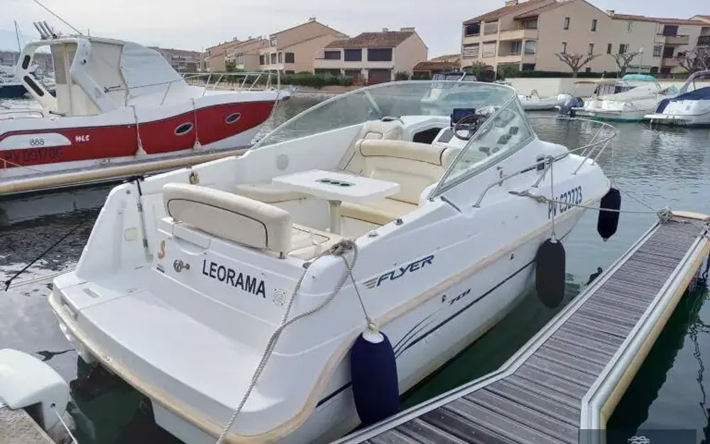 slider 0 Beneteau Flyer 701