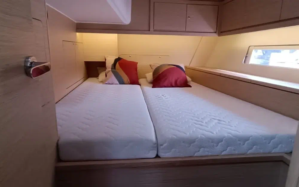 slider 31 Dufour 470