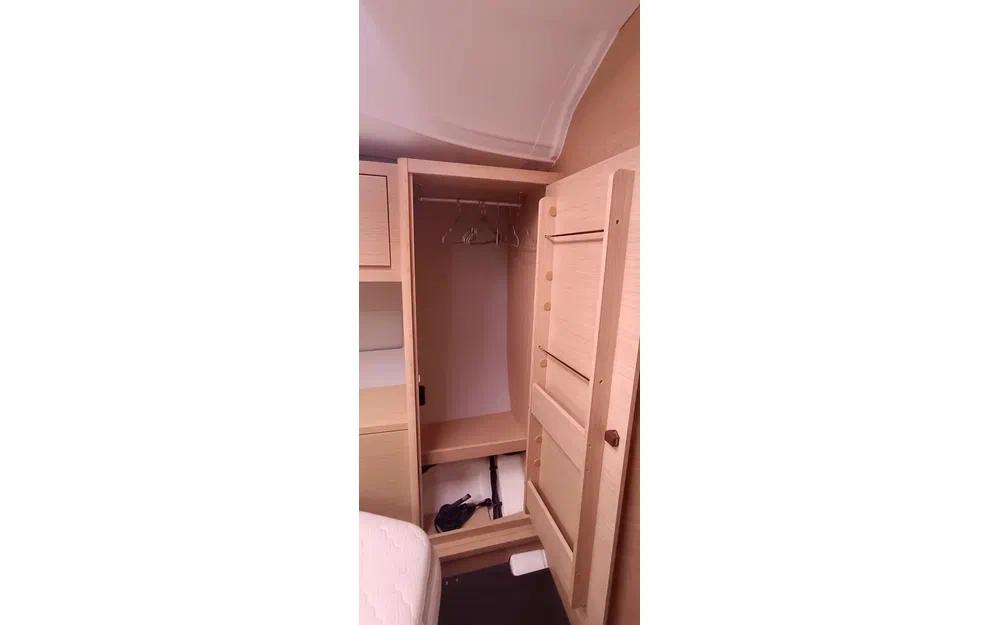 slider 42 Dufour 470